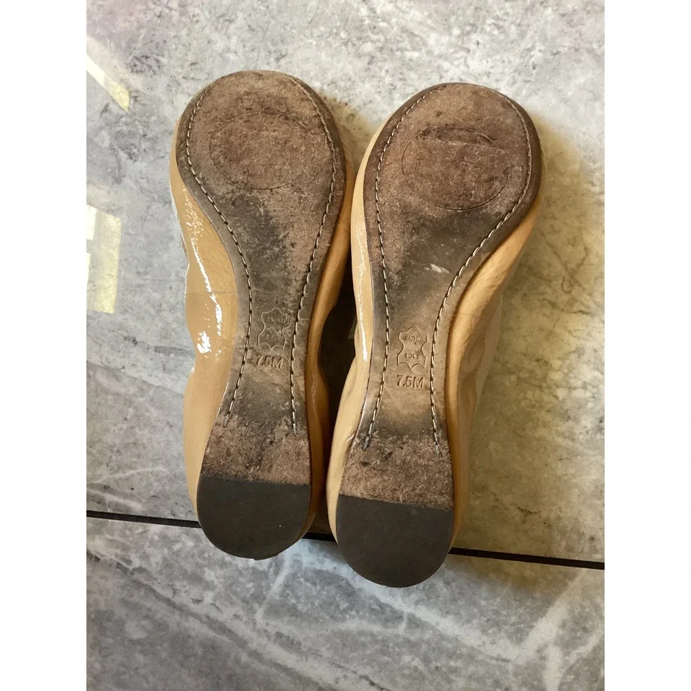 Tory Burch Reva Ballet Flats Tan Patent Leather Logo Medallion Beige Womens 7.5M